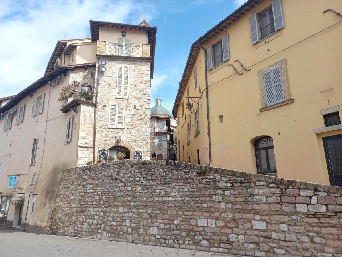 B&B Maison Gabry Asís Exterior foto